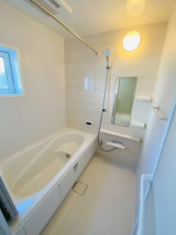 ブルーミングガーデン／北区鶴羽田１丁目／１号棟の浴室