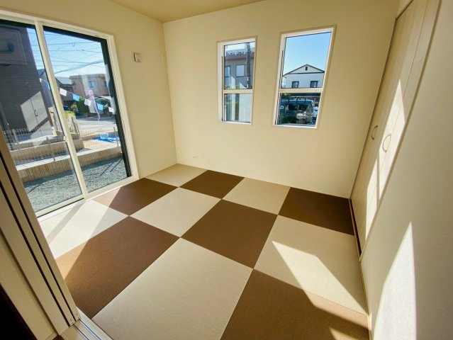 ブルーミングガーデン／北区鶴羽田１丁目／１号棟の和室