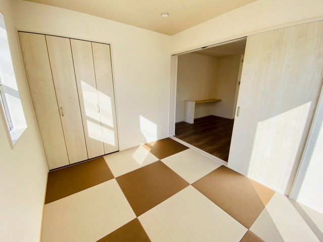 ブルーミングガーデン／北区鶴羽田１丁目／１号棟の和室