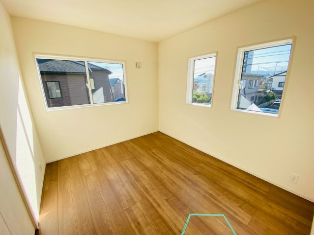 ブルーミングガーデン／北区鶴羽田１丁目／１号棟の洋室