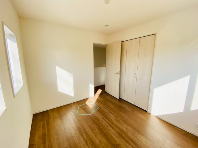 ブルーミングガーデン／北区鶴羽田１丁目／１号棟の洋室