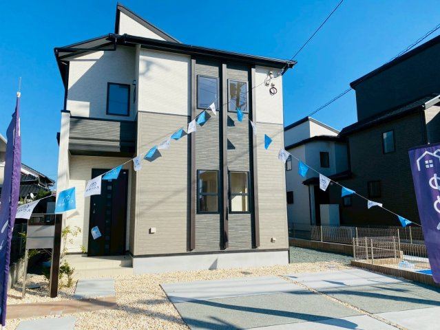 ブルーミングガーデン／北区鶴羽田１丁目／１号棟の外観