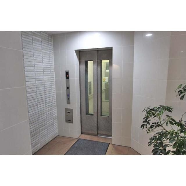 プランドル明大前のロビー