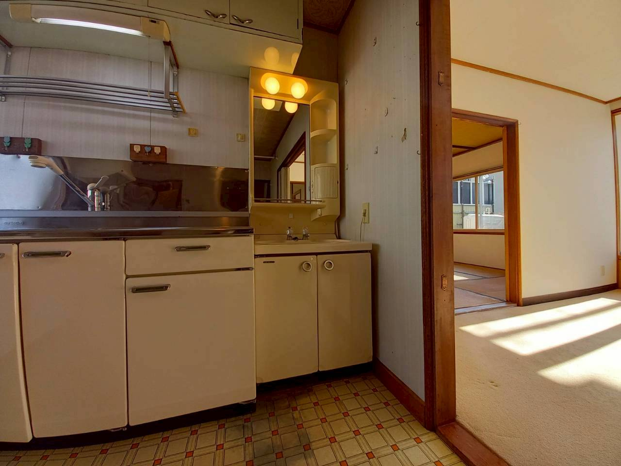 緑ケ岡2-21-6貸家の独立洗面台