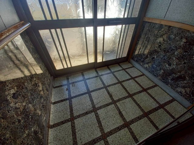 緑ケ岡2-21-6貸家の玄関