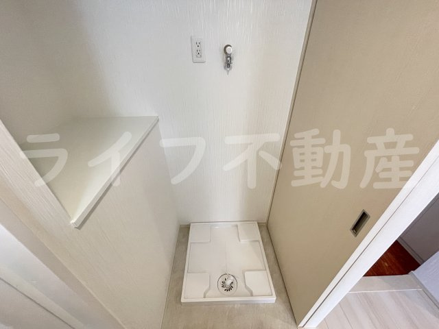 プレジオ八戸ノ里の洗面所|ゆったりとスペースのある洗面所