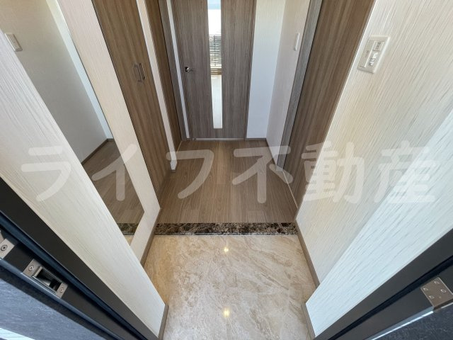 プレジオ荒本新町の玄関|落ち着いた玄関です