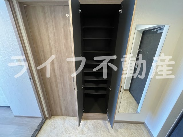 プレジオ荒本新町の収納