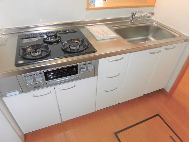 プラッサムコート羽衣Ｄ棟のキッチン