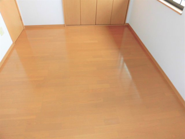 プラッサムコート羽衣Ｄ棟の洋室