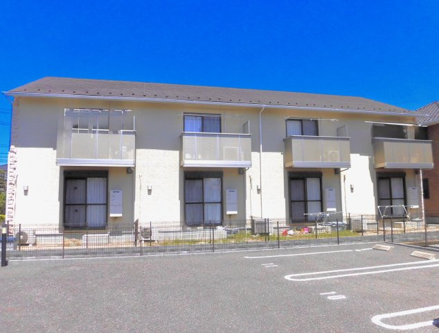 プラッサムコート羽衣Ｄ棟の外観