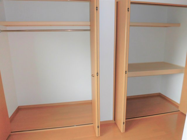 プラッサムコート羽衣Ｄ棟の収納