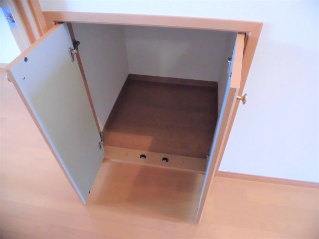 プラッサムコート羽衣Ｄ棟の収納