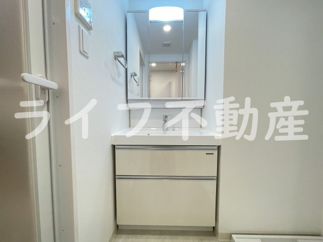 プレジオ布施EUROの独立洗面台|独立洗面台、朝の身支度には欠かせません