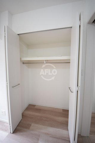 RISINGMaison本町橋の収納|RISING Maison 本町橋　広いクローゼット