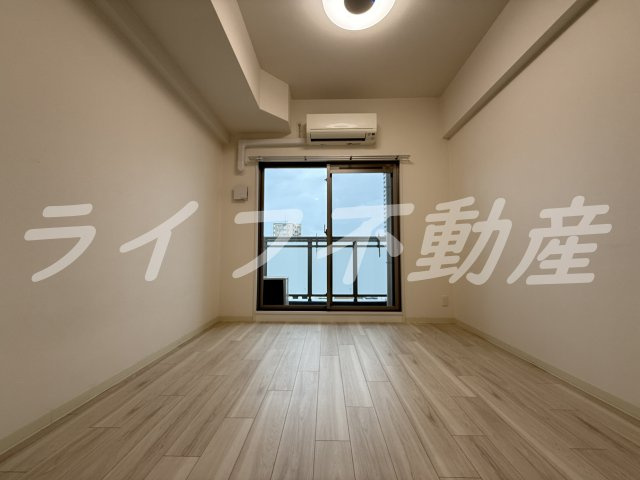 ララプレイス玉造パルクの居間・リビング|使いやすい居間です