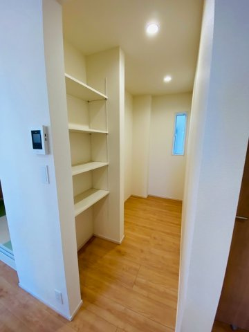 ブルーミングガーデン／北区鶴羽田１丁目／２号棟の収納