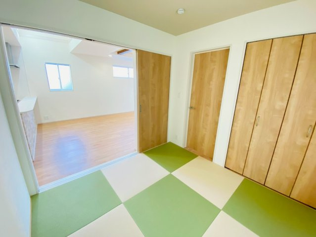 ブルーミングガーデン／北区鶴羽田１丁目／２号棟の和室