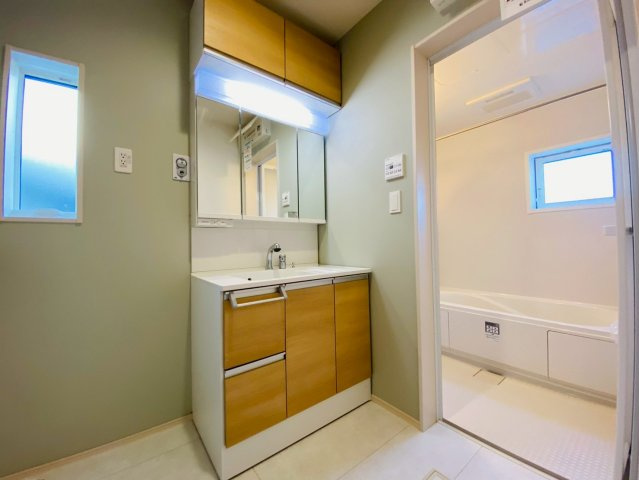 ブルーミングガーデン／北区鶴羽田１丁目／２号棟の独立洗面台