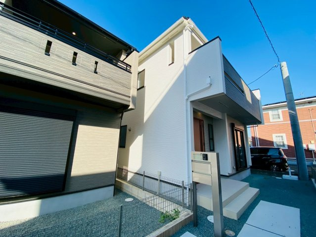 ブルーミングガーデン／北区鶴羽田１丁目／２号棟の外観