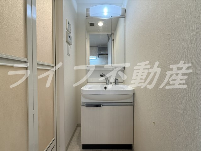 プレサンス玉造駅前　仲介手数料無料の独立洗面台|独立洗面台です