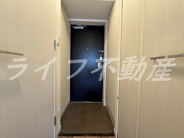 プレサンス玉造駅前　仲介手数料無料の玄関|ゆったりとした玄関です