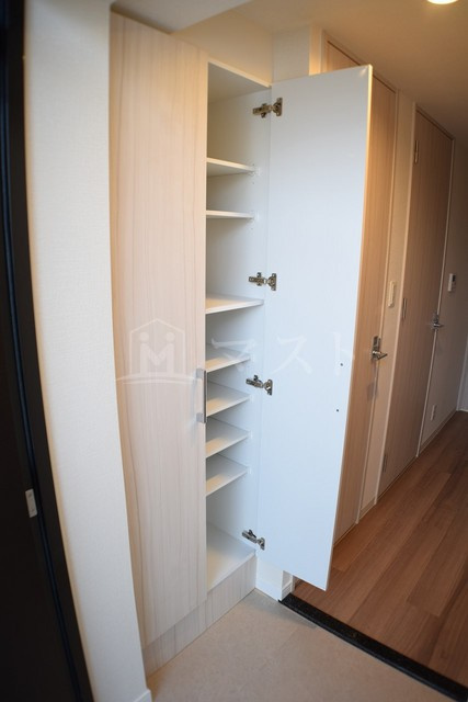 ララプレイス大阪城公園ヴェルデの玄関