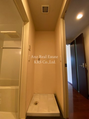 【洗面所】 | プランドール江戸堀 | 洗濯機置場が室内にあります♪