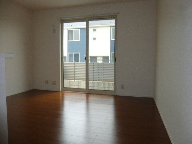 コン　プリオの居間・リビング