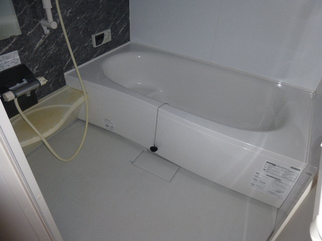 コン　プリオの浴室