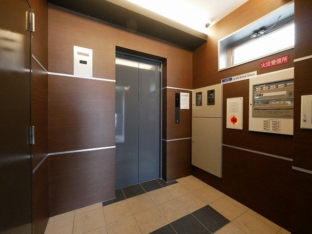 エフエルレジデンス心斎首府のロビー