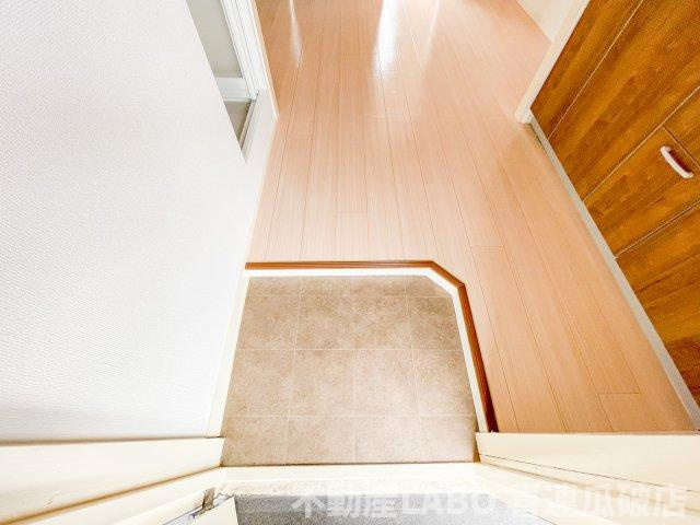 マンション太平6号館の玄関