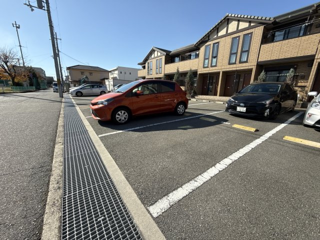 サンヴェルデ中地南の駐車場