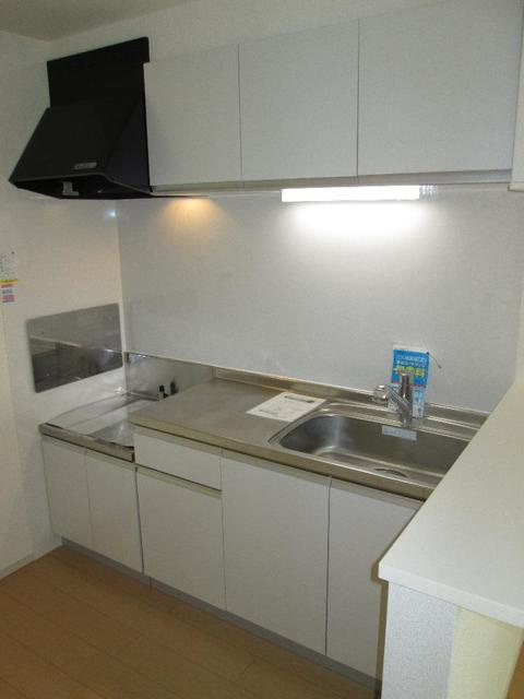 ウエスト　ノアαのキッチン