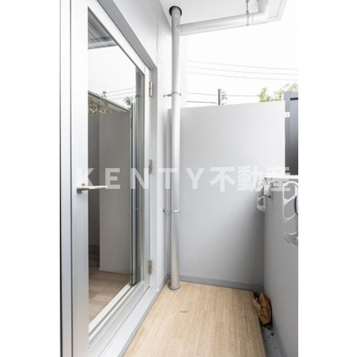 【バルコニー】 | スタイリオ雪谷大塚レジデンス | 暖かな日差しのふりそそぐバルコニー