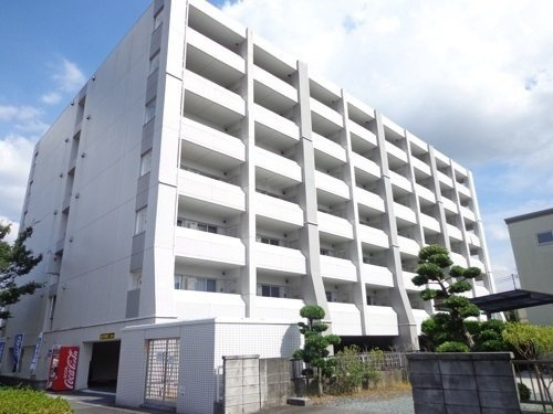 熊本市南区平田２丁目の賃貸マンションの外観