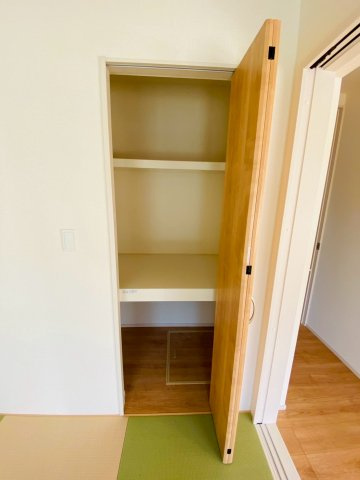 ブルーミングガーデン／北区鶴羽田１丁目／４号棟の収納