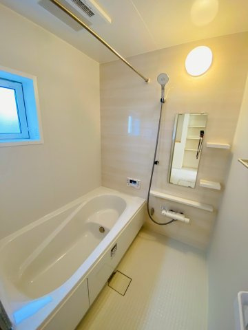 ブルーミングガーデン／北区鶴羽田１丁目／４号棟の浴室