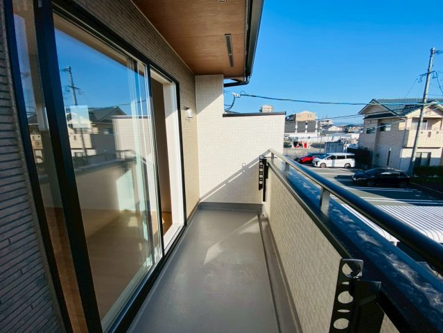 ブルーミングガーデン／北区鶴羽田１丁目／４号棟のバルコニー
