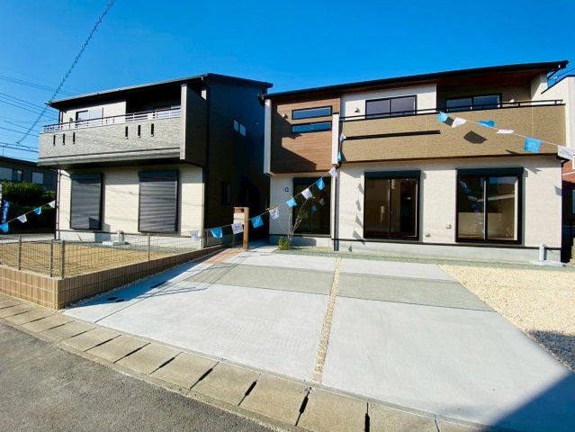 ブルーミングガーデン／北区鶴羽田１丁目／４号棟の駐車場