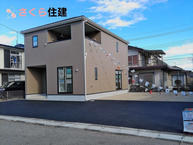 グレイドルガーデン大田原市薄葉第3　の外観|広々とした駐車場は並列で3台以上駐車が可能で来客の際も安心です◎