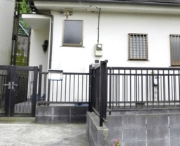 石井貸家　Ｂ棟のエントランス