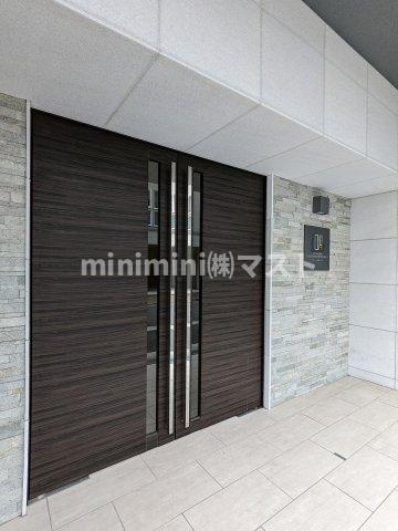 プランドール福島レジデンスのエントランス