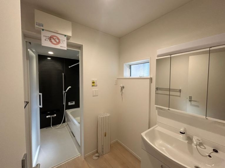 東大阪市布市町　新築戸建のトイレ