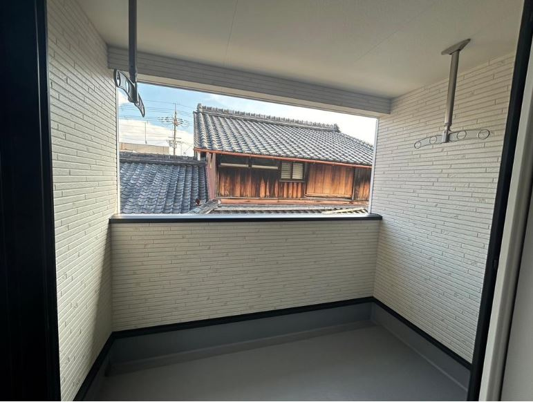 東大阪市布市町　新築戸建のバルコニー
