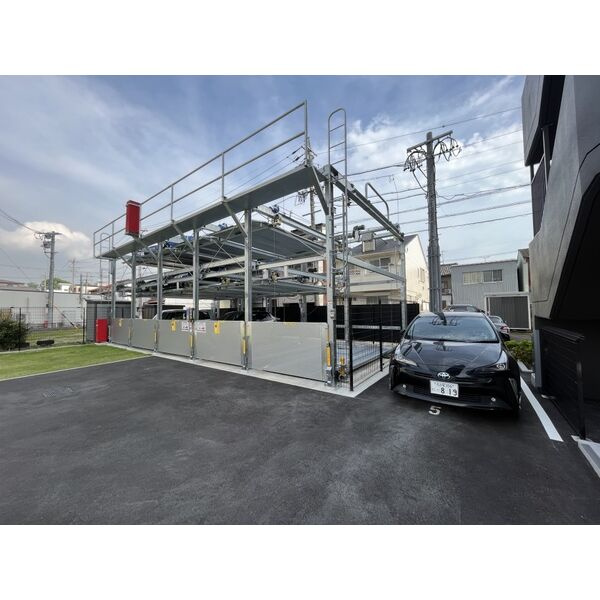 S-RESIDENCE堀田Northの駐車場