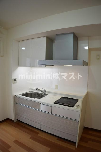 コンソラーレ桜川Ⅴのキッチン|２口ＩＨシステムキッチン