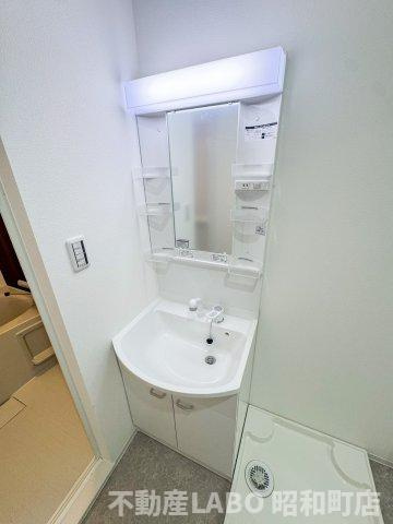 ソリティア鶴見橋の洗面所