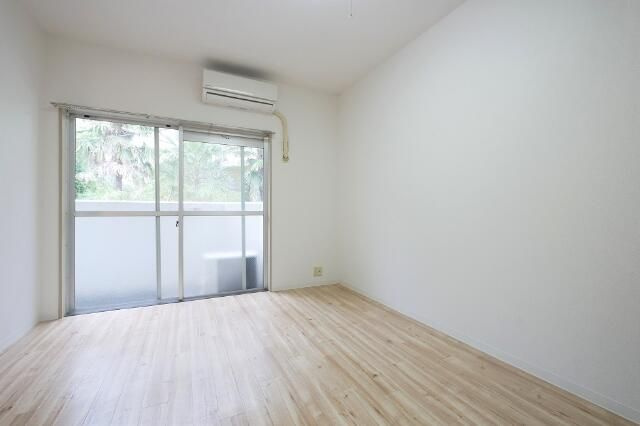 ビッグヴァンヒルズ弘明寺の居間・リビング