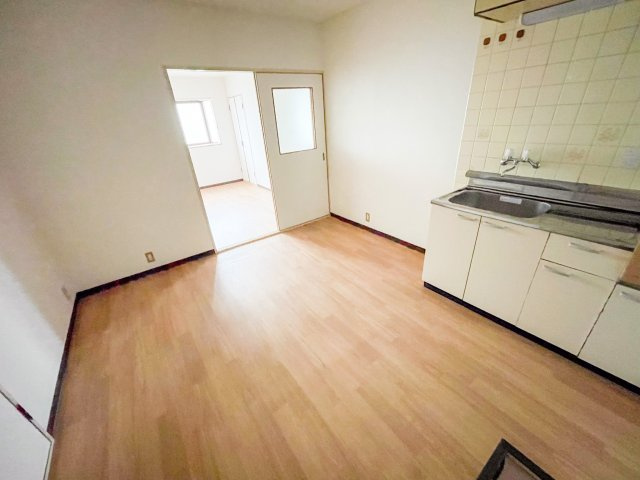 グランドハイツ加美東の居間・リビング